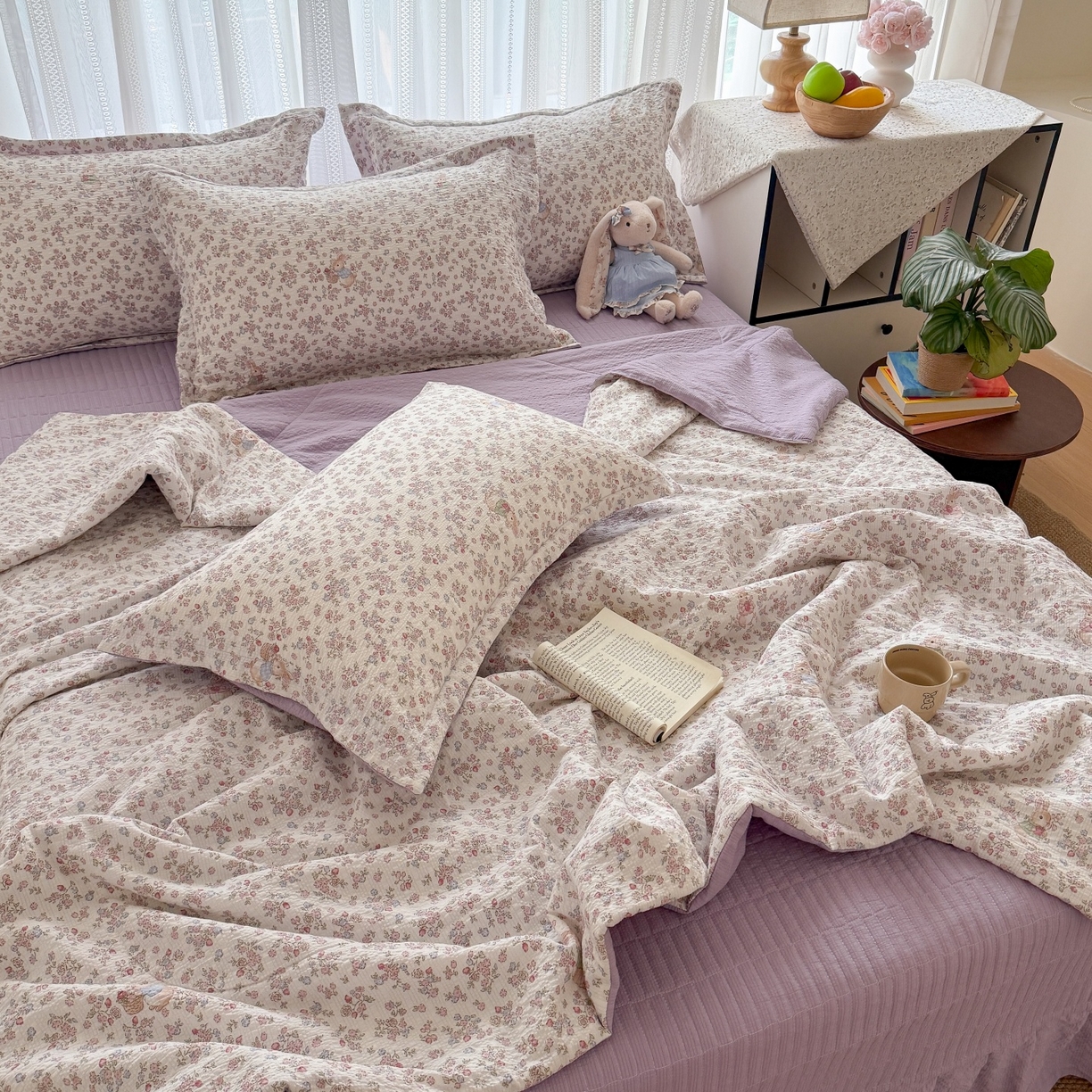 91家纺网 家纺一手货源 找家纺 梵希雅 2026新款云感泡芙棉泡芙纱床盖夏被四件套 红果兔兔