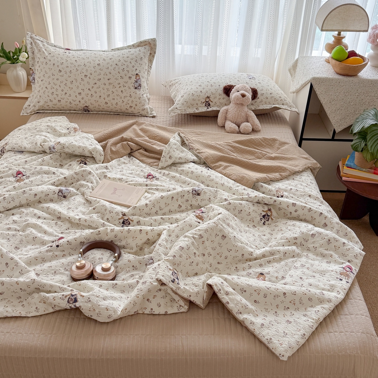 91家纺网 家纺一手货源 找家纺 梵希雅 2026新款云感泡芙棉泡芙纱床盖夏被四件套 花间娃娃