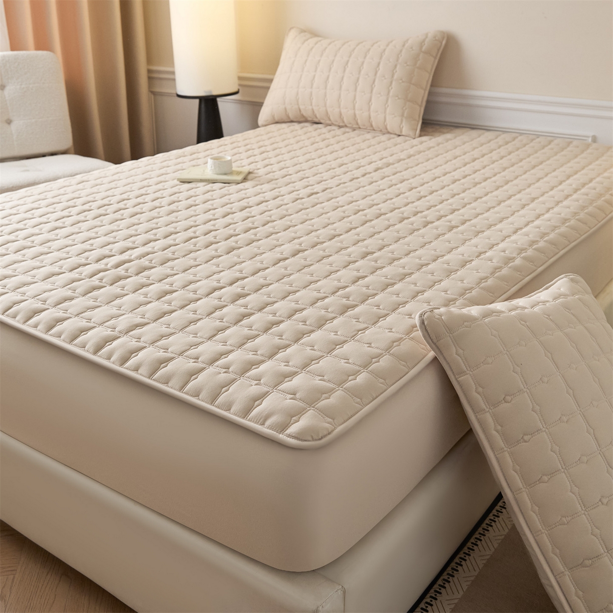 91家纺网 家纺一手货源 找家纺 优眠坊 2026新款夹棉床笠/防水床笠   床笠三件套 格趣-卡其-不防水款