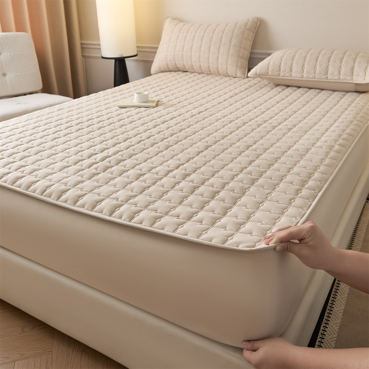 91家纺网 家纺一手货源 找家纺 优眠坊 2026新款夹棉床笠/防水床笠   床笠三件套 格趣-卡其-不防水款