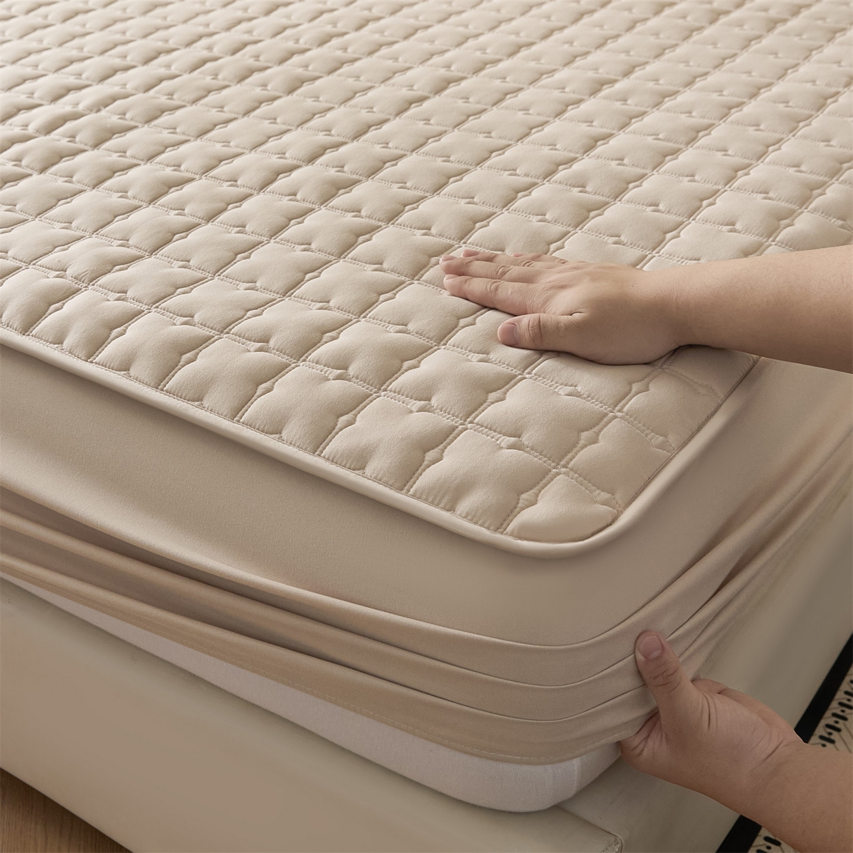 91家纺网 家纺一手货源 找家纺 优眠坊 2026新款夹棉床笠/防水床笠   床笠三件套 格趣-卡其-不防水款