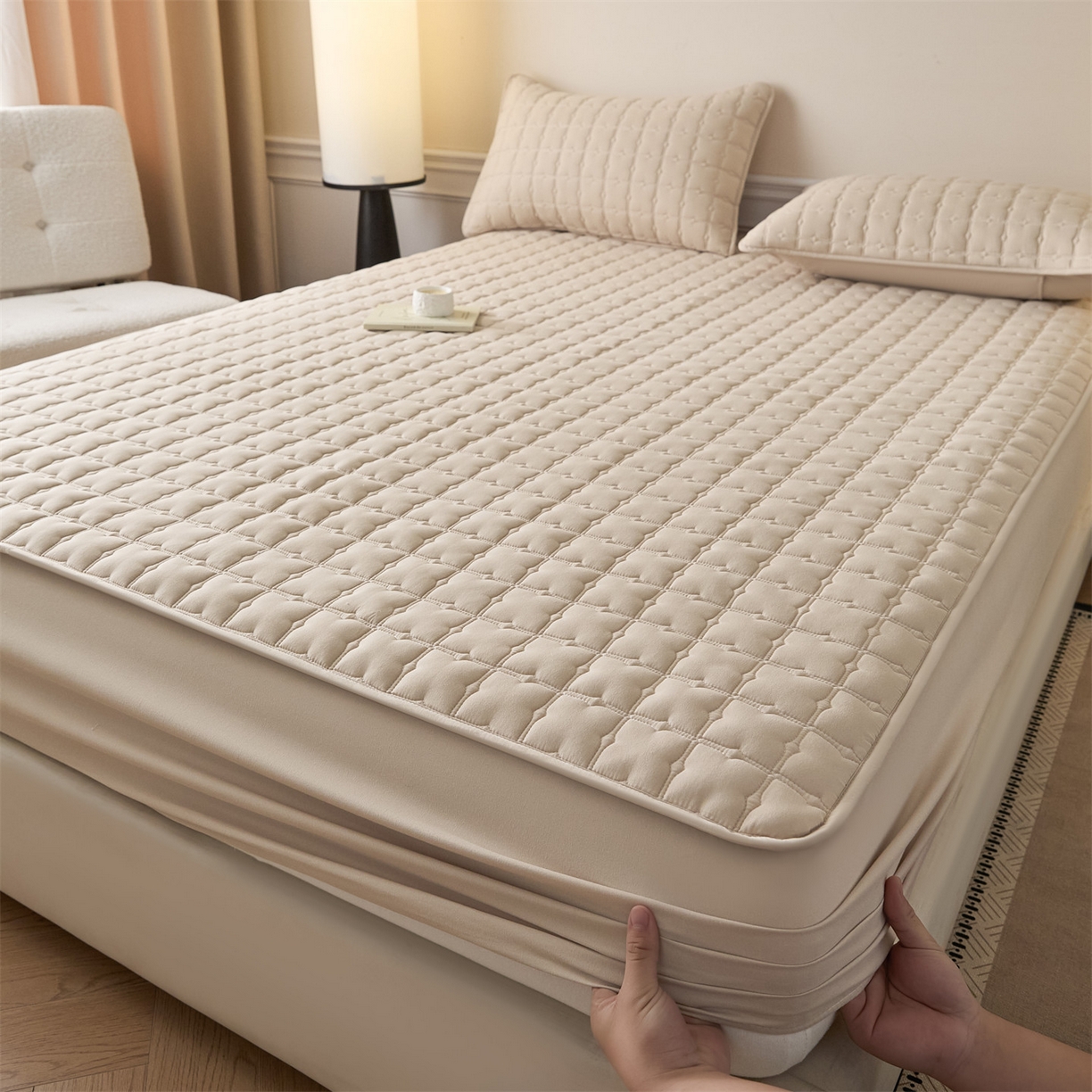 91家纺网 家纺一手货源 找家纺 优眠坊 2026新款夹棉床笠/防水床笠   床笠三件套 格趣-卡其-不防水款