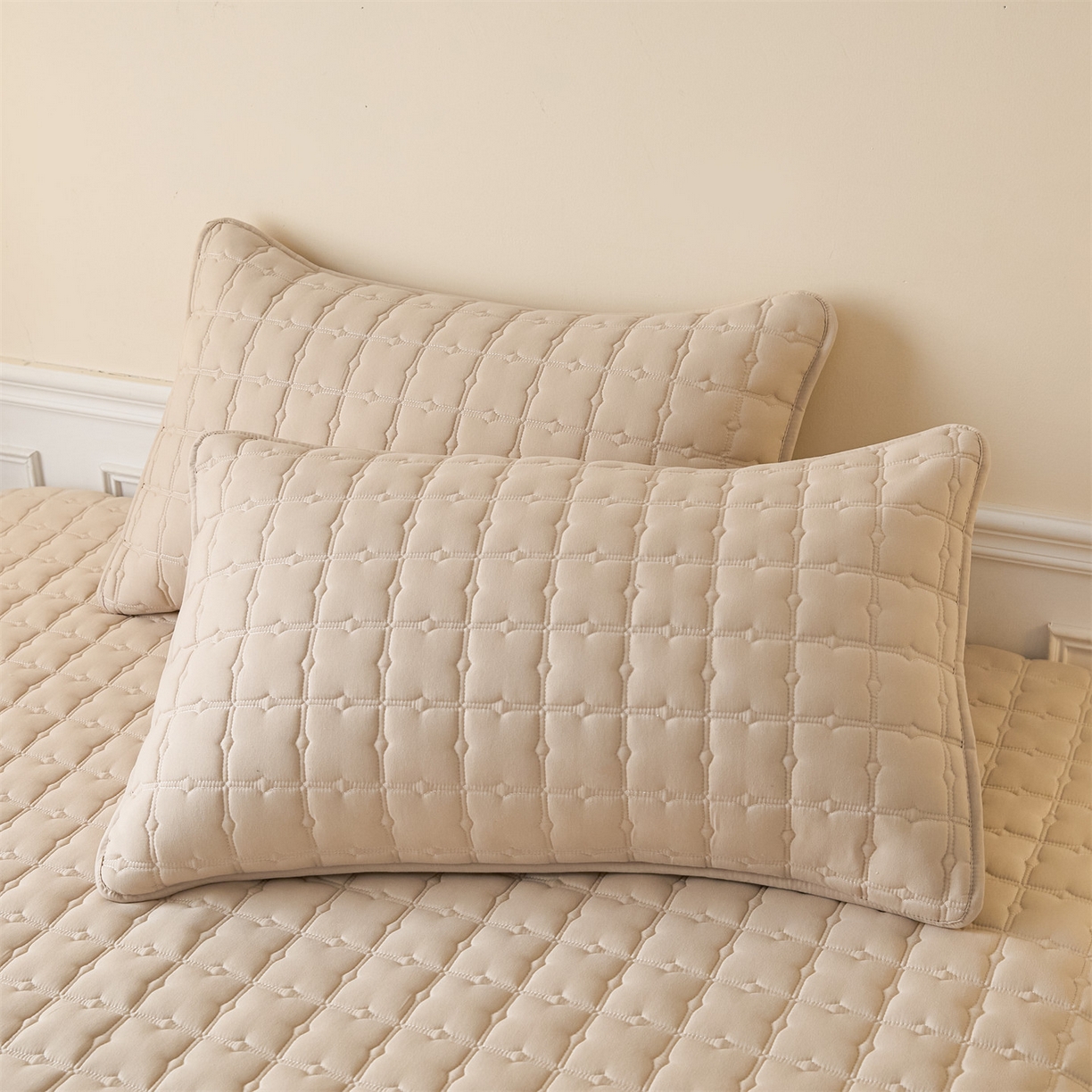 91家纺网 家纺一手货源 找家纺 优眠坊 2026新款夹棉床笠/防水床笠   床笠三件套 格趣-卡其-不防水款