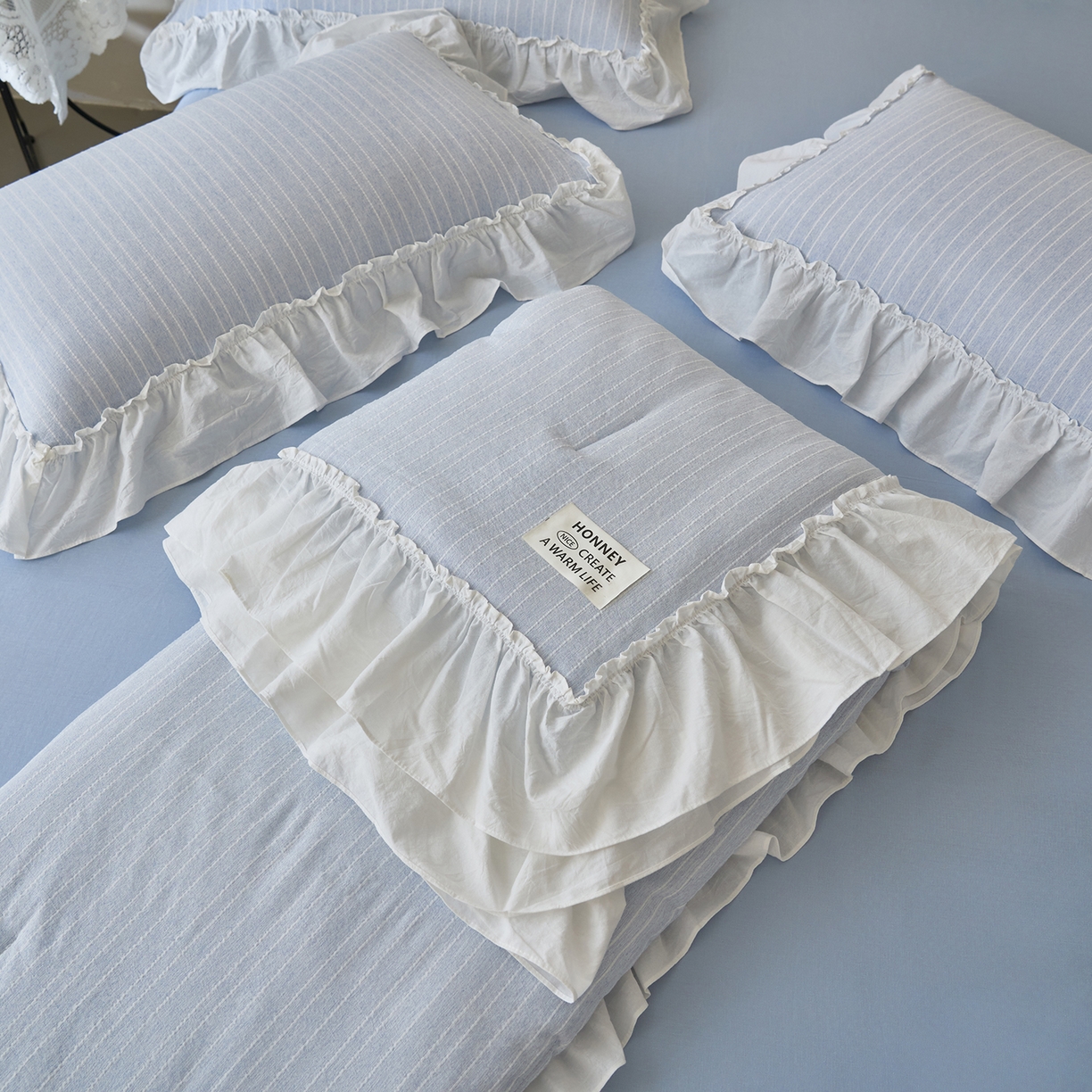 91家纺网 家纺一手货源 找家纺 （总）晨曦家纺 2026新款荷叶花边泡芙纱提花夏凉被四件套可水洗棉夏被四件套少女风