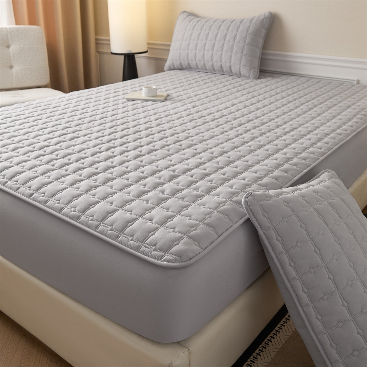 91家纺网 家纺一手货源 找家纺 优眠坊 2026新款夹棉床笠/防水床笠   床笠三件套 格趣-浅灰-不防水款