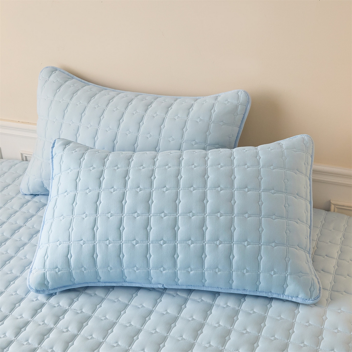 91家纺网 家纺一手货源 找家纺 优眠坊 2026新款夹棉床笠/防水床笠   床笠三件套 格趣-浅蓝-不防水款