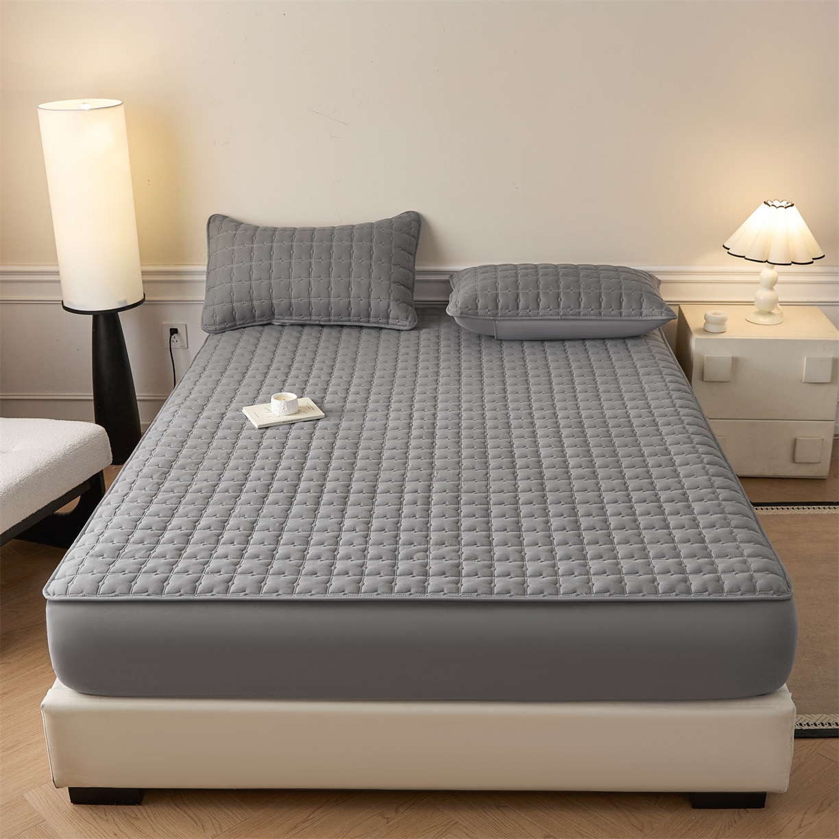 91家纺网 家纺一手货源 找家纺 优眠坊 2026新款夹棉床笠/防水床笠   床笠三件套 格趣-深灰-不防水款