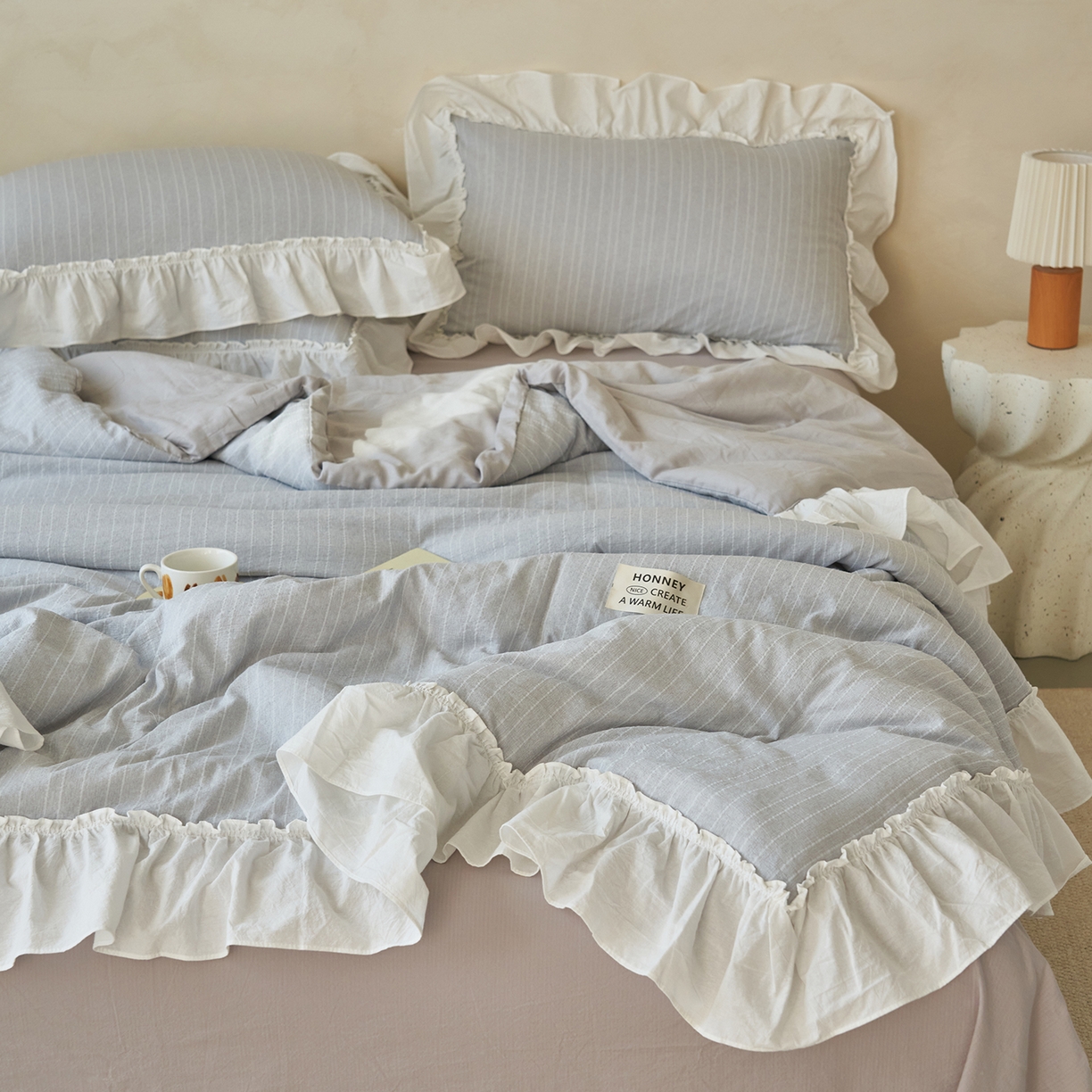 91家纺网 家纺一手货源 找家纺 （总）晨曦家纺 2026新款荷叶花边泡芙纱提花夏凉被四件套可水洗棉夏被四件套少女风