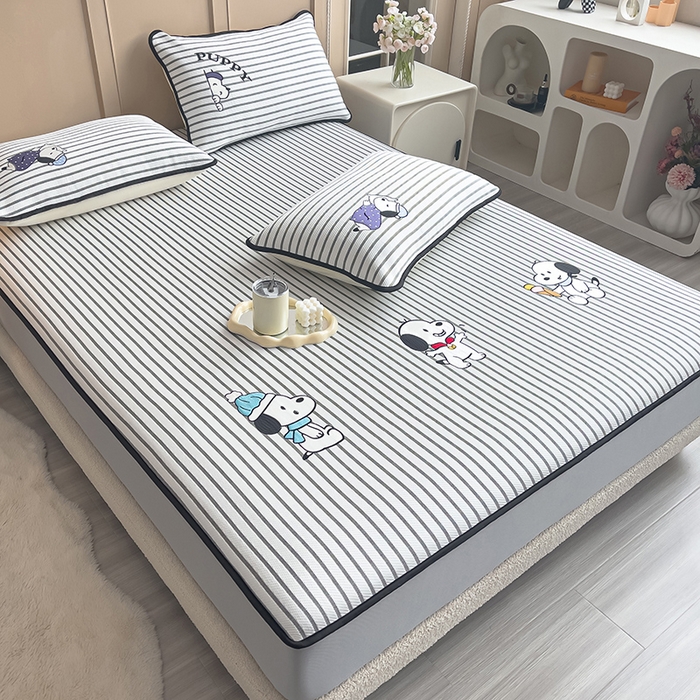 91家纺网 家纺一手货源 找家纺 炫拼家纺 2026新款A类凉豆豆提花条纹卡通刺绣床笠席 条纹-冰淇淋狗