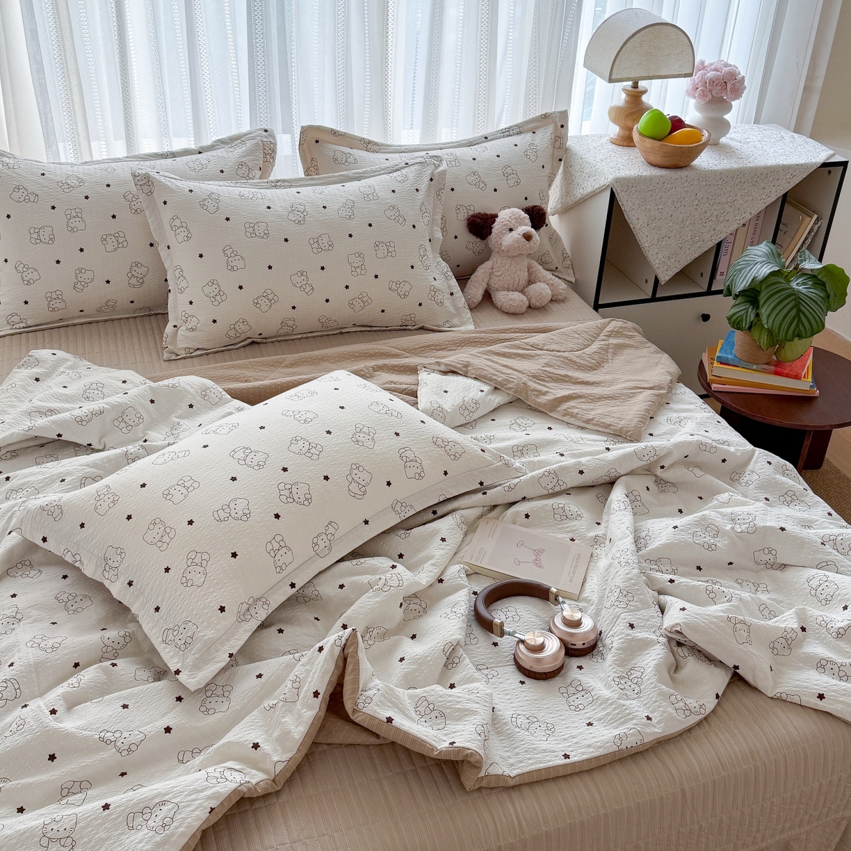 91家纺网 家纺一手货源 找家纺 梵希雅 2026新款云感泡芙棉泡芙纱床盖夏被四件套 描线猫