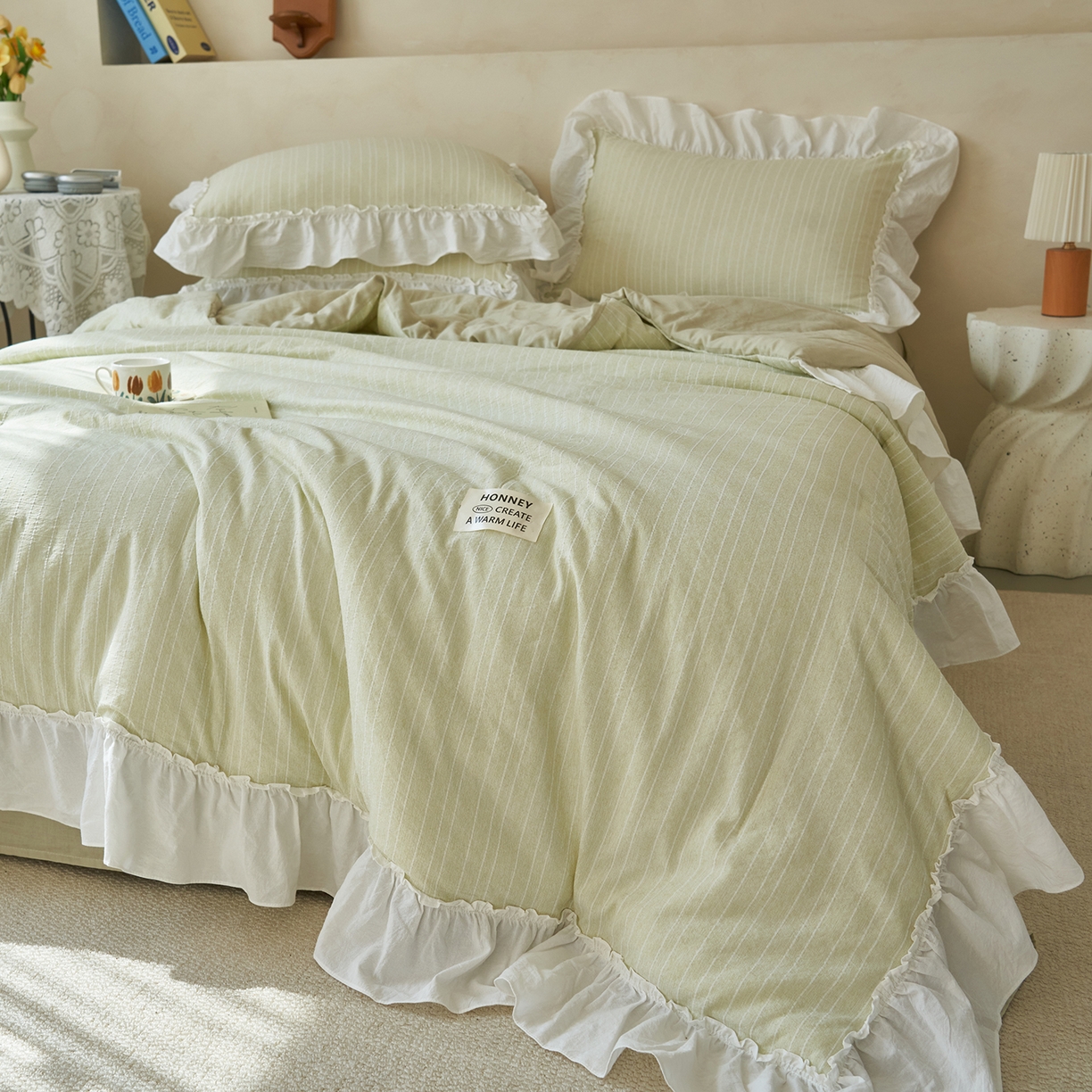 91家纺网 家纺一手货源 找家纺 晨曦家纺 2026新款荷叶花边泡芙纱提花夏凉被四件套可水洗棉夏被四件套少女风 抹茶奶绿