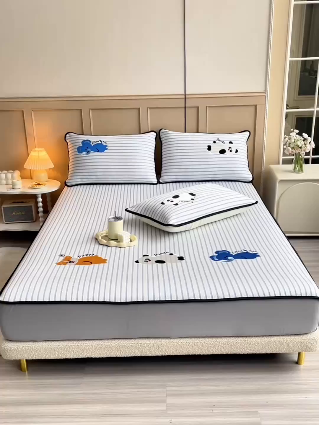 91家纺网 家纺一手货源 找家纺 炫拼家纺 2026新款A类凉豆豆提花条纹卡通刺绣床笠席 条纹-趴趴睡