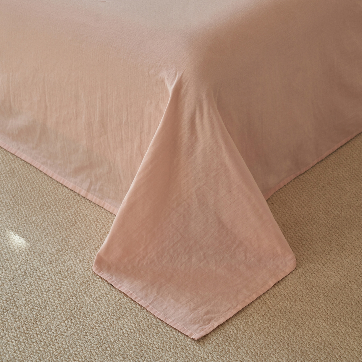 91家纺网 家纺一手货源 找家纺 晨曦家纺 2026新款荷叶花边泡芙纱提花夏凉被四件套可水洗棉夏被四件套少女风 樱花粉茶