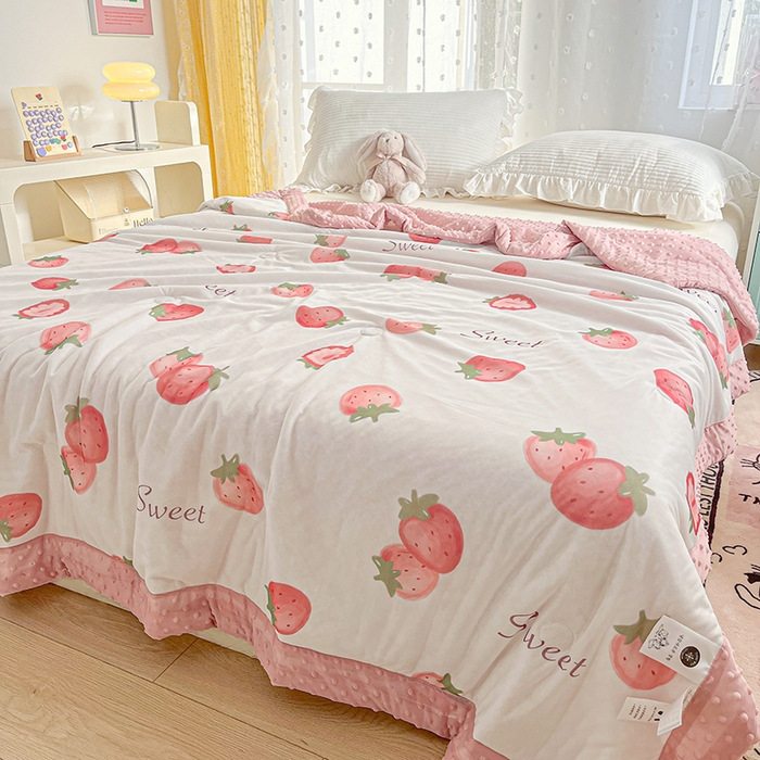 91家纺网 家纺一手货源 找家纺 花满路 2026新款氨凉感丝夏被 草莓多多