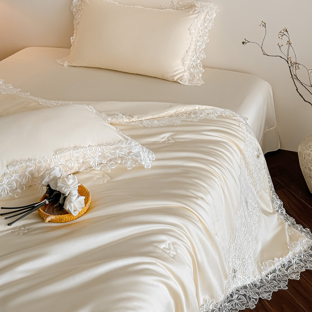 91家纺网 家纺一手货源 找家纺 爱家（原缔乐家纺） 2026新款天丝夏被四件套-轻梦 婉栀-奶昔白