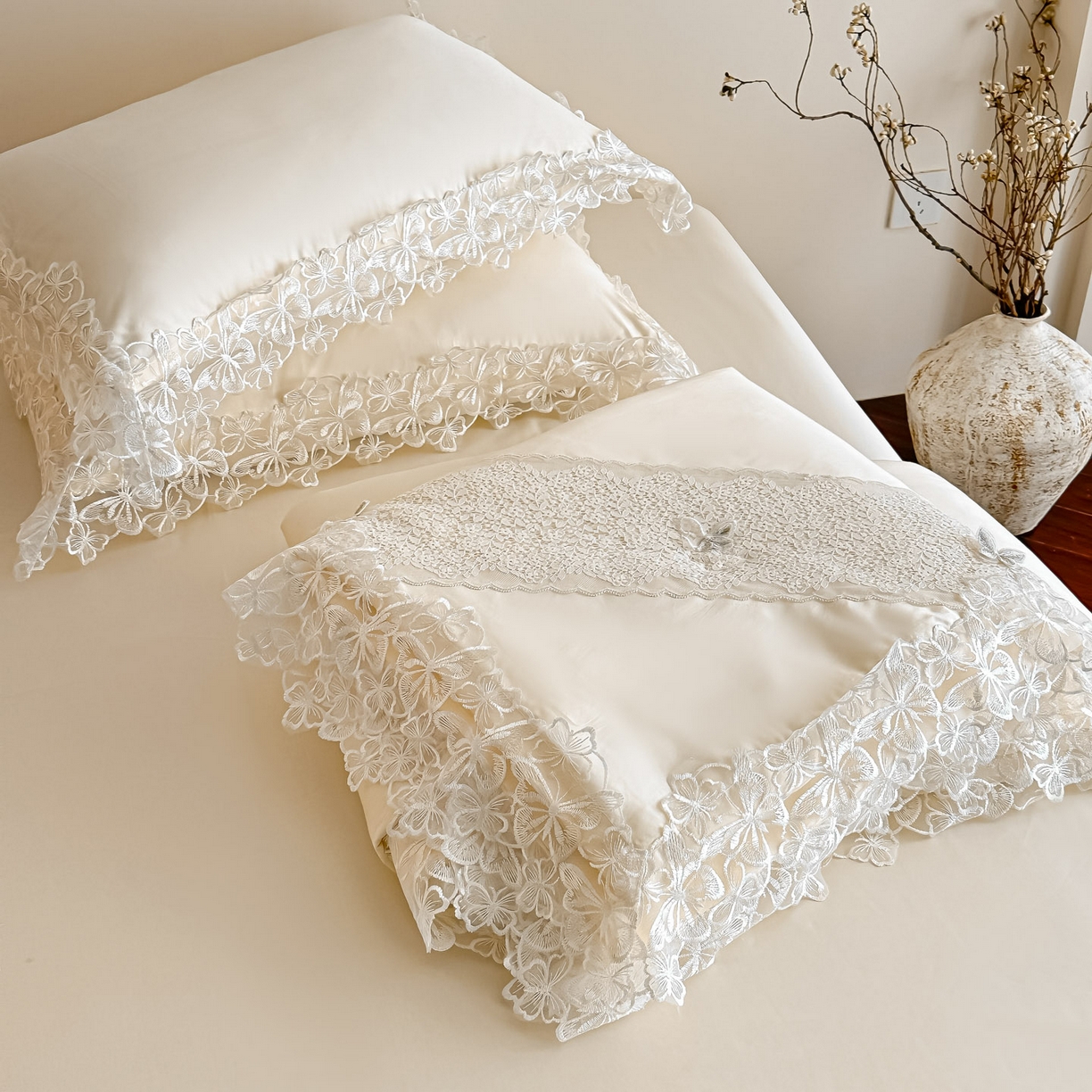 91家纺网 家纺一手货源 找家纺 爱家（原缔乐家纺） 2026新款天丝夏被四件套-轻梦 婉栀-奶昔白