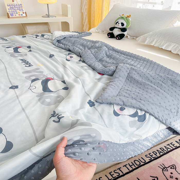 91家纺网 家纺一手货源 找家纺 花满路 2026新款氨凉感丝夏被 小熊猫