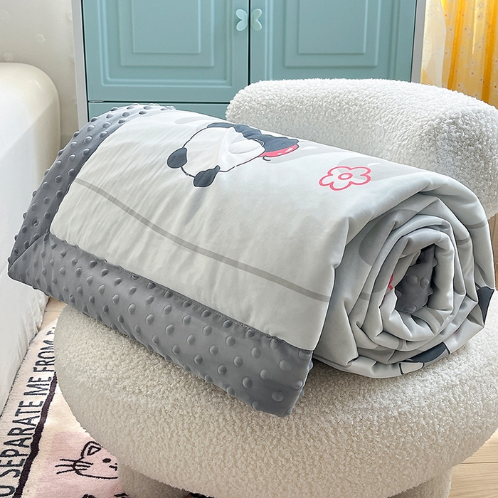 91家纺网 家纺一手货源 找家纺 花满路 2026新款氨凉感丝夏被 小熊猫