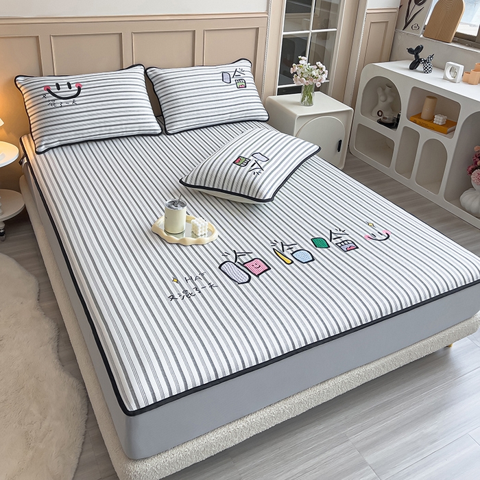 91家纺网 家纺一手货源 找家纺 炫拼家纺 2026新款A类凉豆豆提花条纹卡通刺绣床笠席 条纹-又混了一天