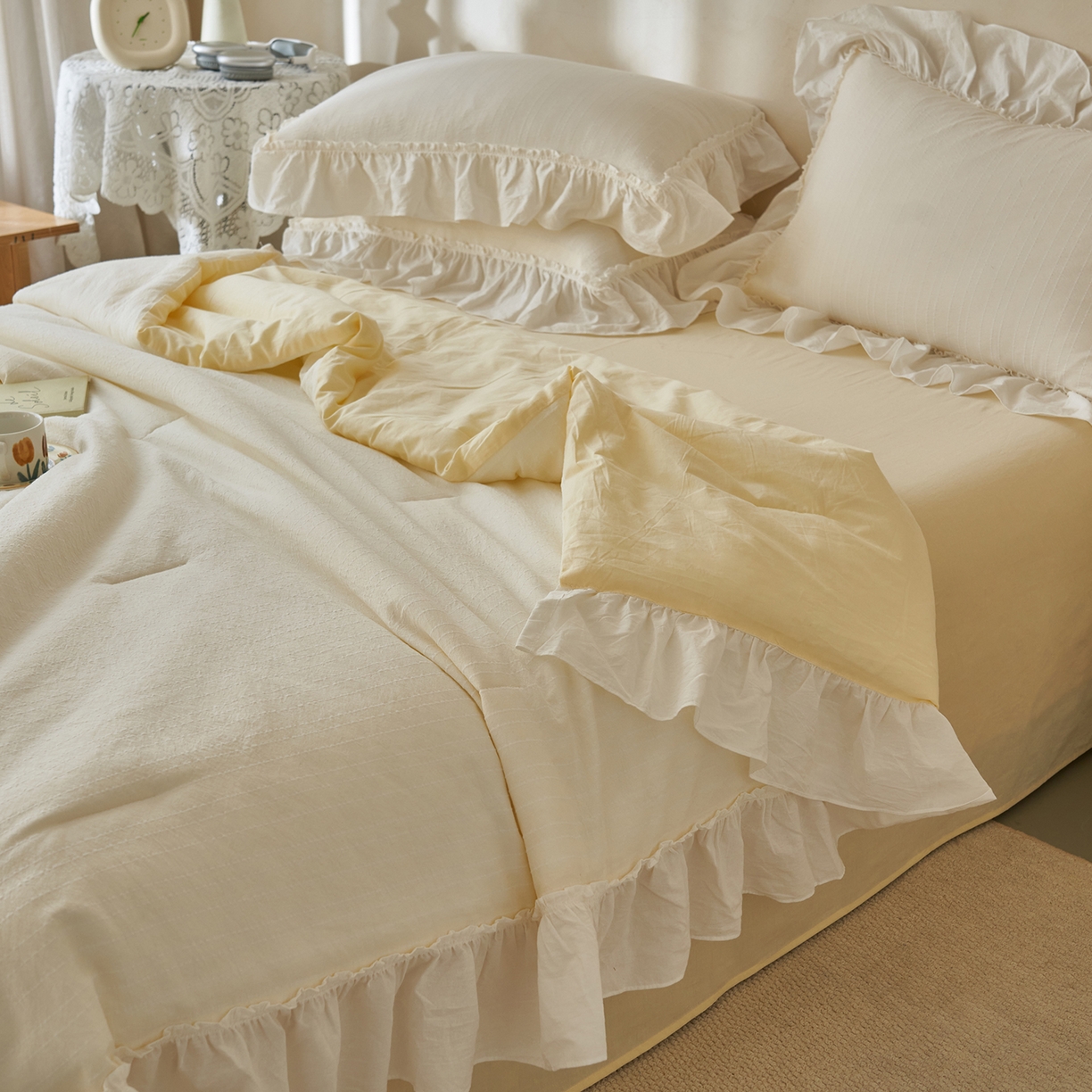 91家纺网 家纺一手货源 找家纺 晨曦家纺 2026新款荷叶花边泡芙纱提花夏凉被四件套可水洗棉夏被四件套少女风 黄油奶芙