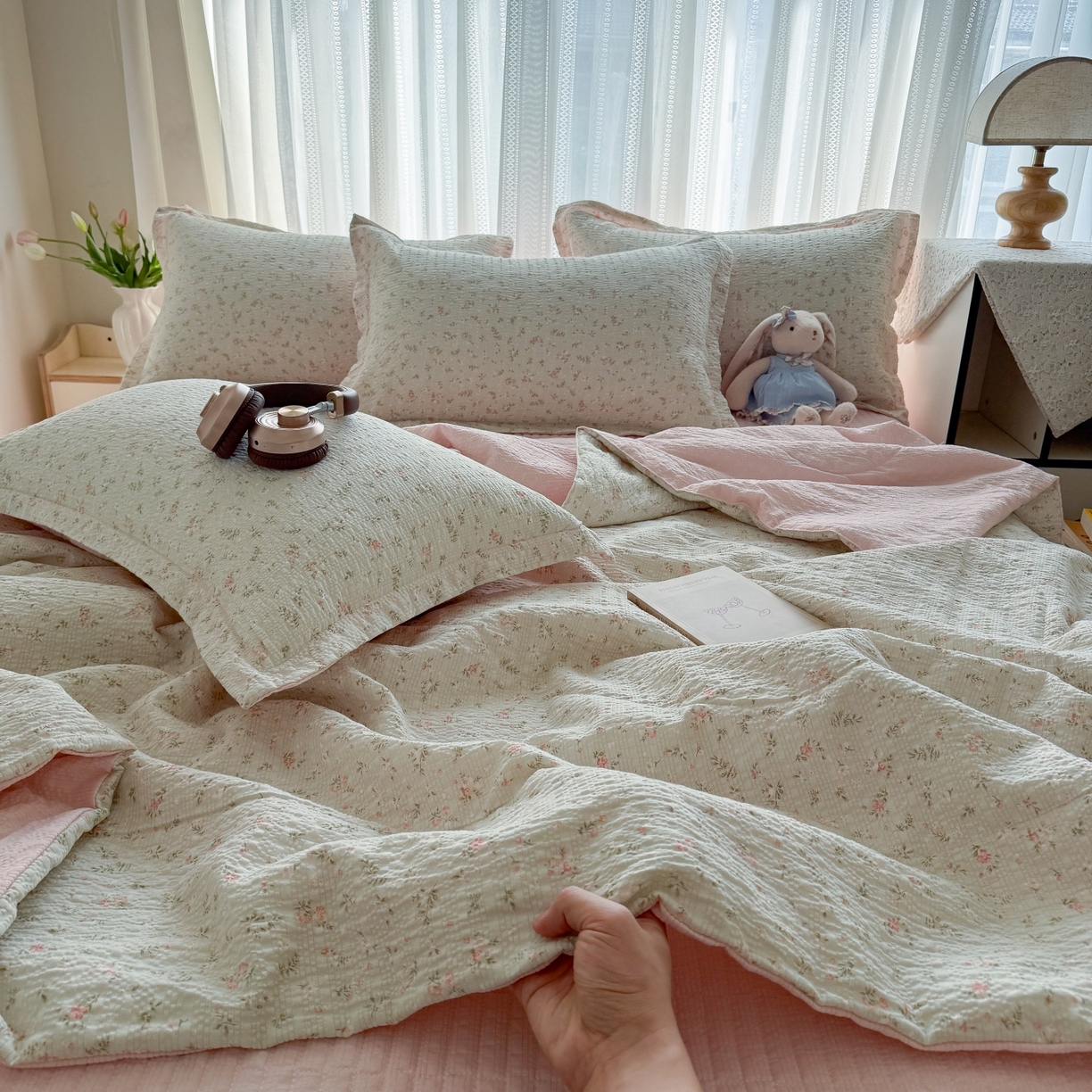 91家纺网 家纺一手货源 找家纺 梵希雅 2026新款云感泡芙棉泡芙纱床盖夏被四件套 秀妍