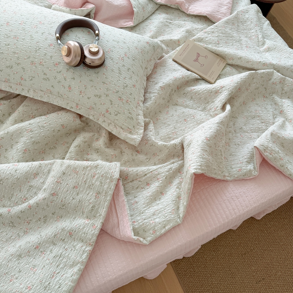 91家纺网 家纺一手货源 找家纺 梵希雅 2026新款云感泡芙棉泡芙纱床盖夏被四件套 秀妍