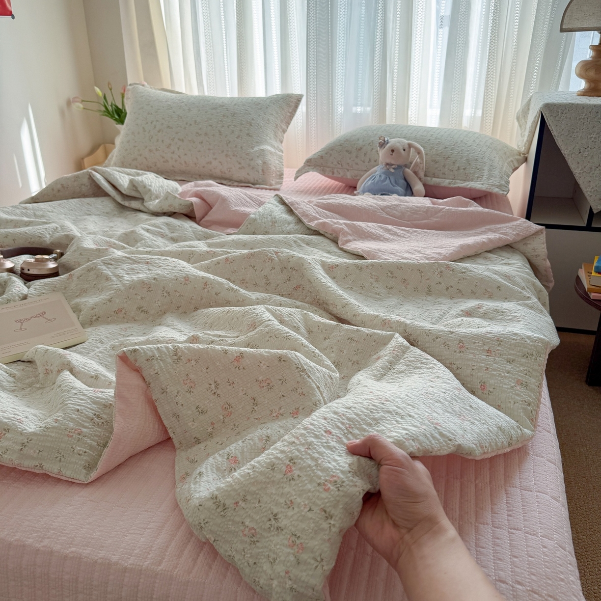 91家纺网 家纺一手货源 找家纺 梵希雅 2026新款云感泡芙棉泡芙纱床盖夏被四件套 秀妍