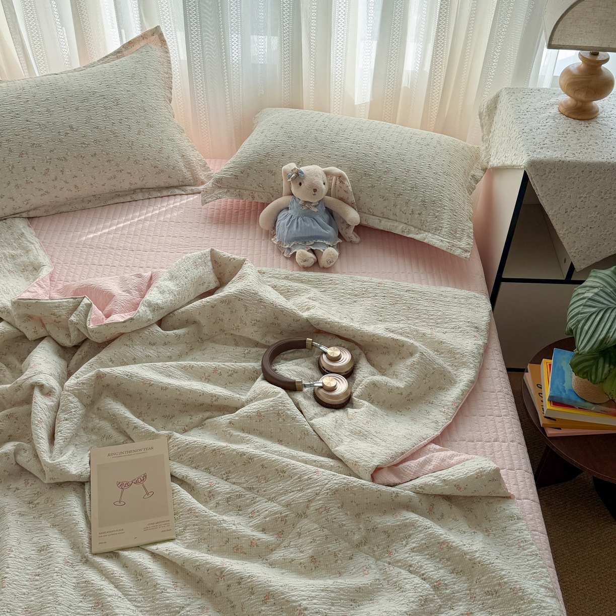 91家纺网 家纺一手货源 找家纺 梵希雅 2026新款云感泡芙棉泡芙纱床盖夏被四件套 秀妍