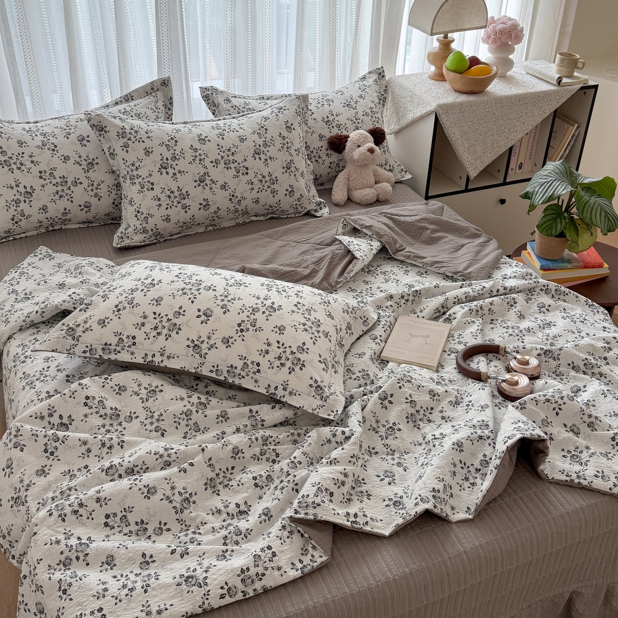 91家纺网 家纺一手货源 找家纺 梵希雅 2026新款云感泡芙棉泡芙纱床盖夏被四件套 只闻花香