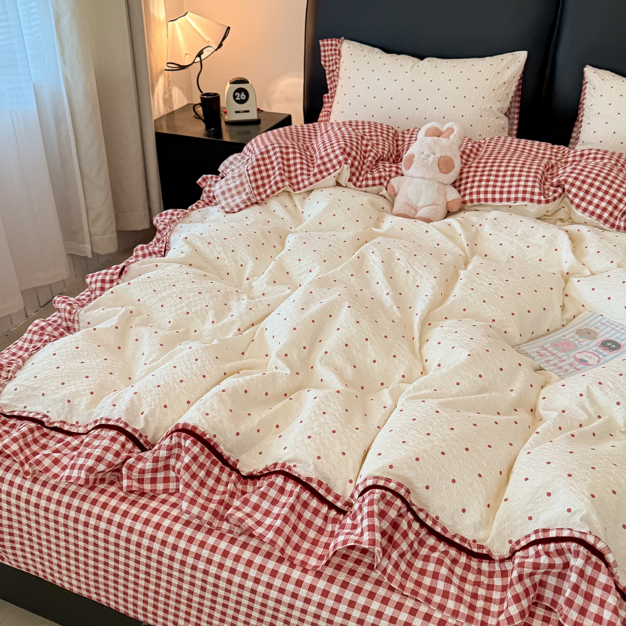 91家纺网 家纺一手货源 找家纺 子钦家纺 2026春夏新款提花泡芙棉立体双层花边简约韩系风床单床笠四件套-安妮 安娜-红小格