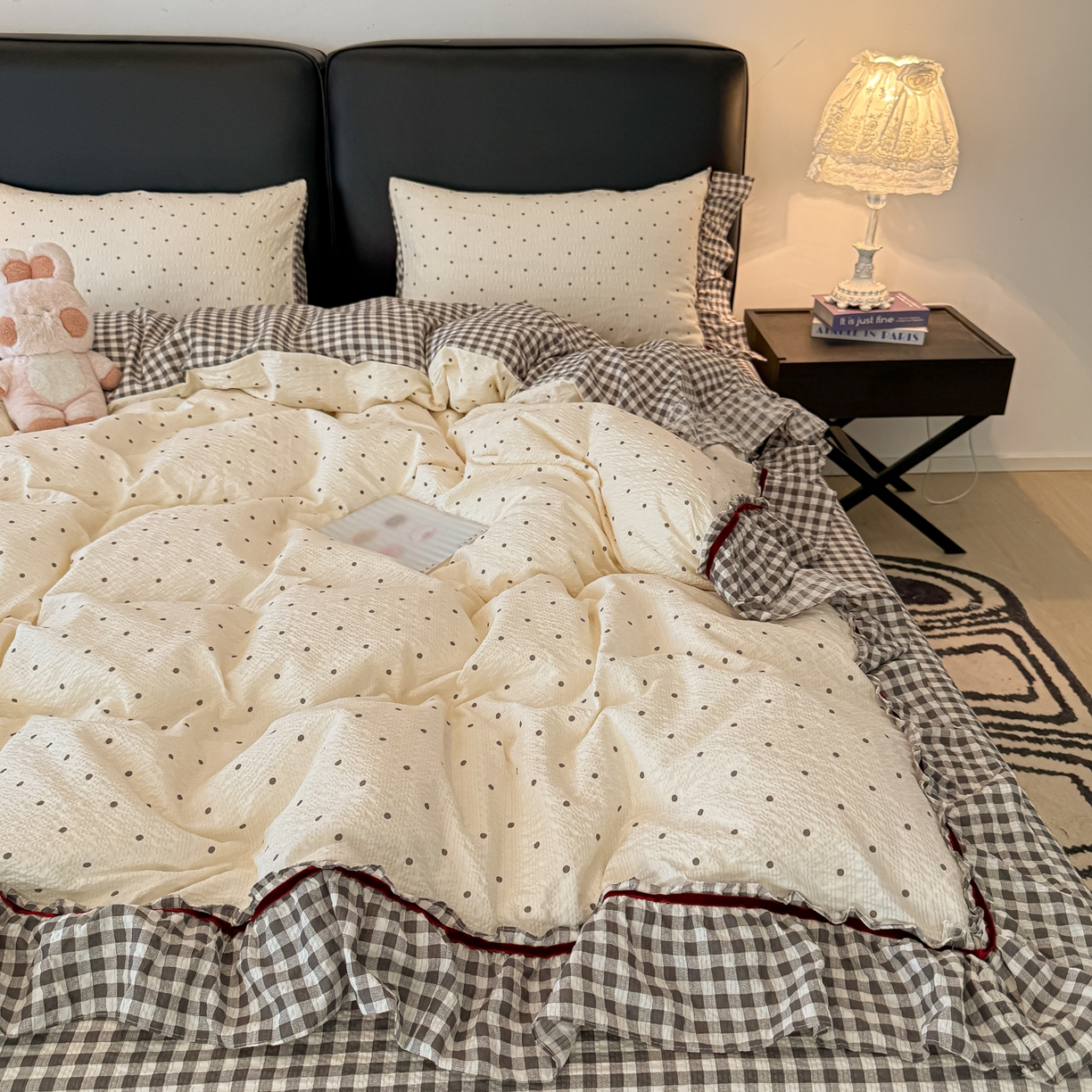 91家纺网 家纺一手货源 找家纺 子钦家纺 2026春夏新款提花泡芙棉立体双层花边简约韩系风床单床笠四件套-安妮 安妮-黑小格