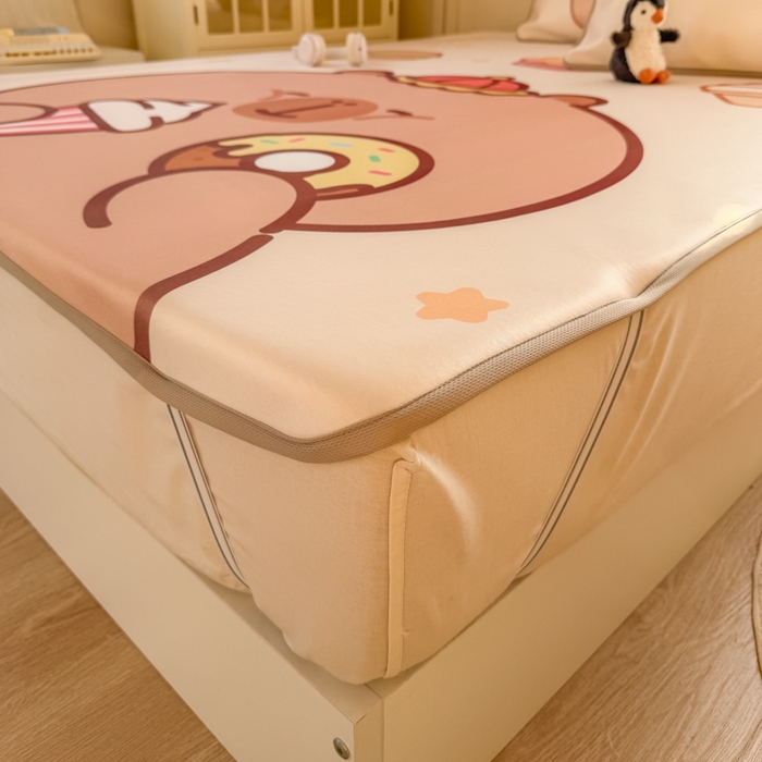 91家纺网 家纺一手货源 找家纺 潮邦创意家居 2026新款A类小冰皮软席油光冰丝席-巴波布布系列【含A类检测报告】 布布芽芽