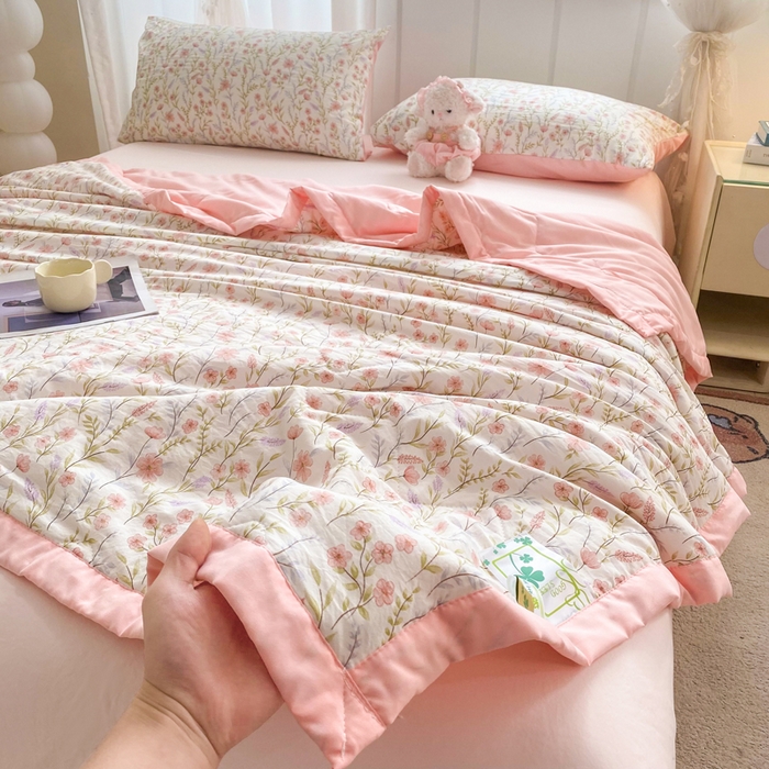 91家纺网 家纺一手货源 找家纺 欧雅搁家纺 2026新款水洗棉夏被夏凉被空调被 春日花簇