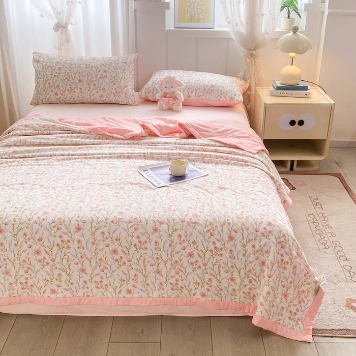 91家纺网 家纺一手货源 找家纺 欧雅搁家纺 2026新款水洗棉夏被夏凉被空调被 春日花簇