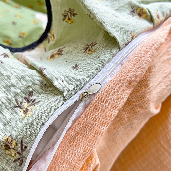 91家纺网 家纺一手货源 找家纺 找底底家纺 2026新款A类泡泡棉双层纱四件套花边夏被四件套 青橘兔