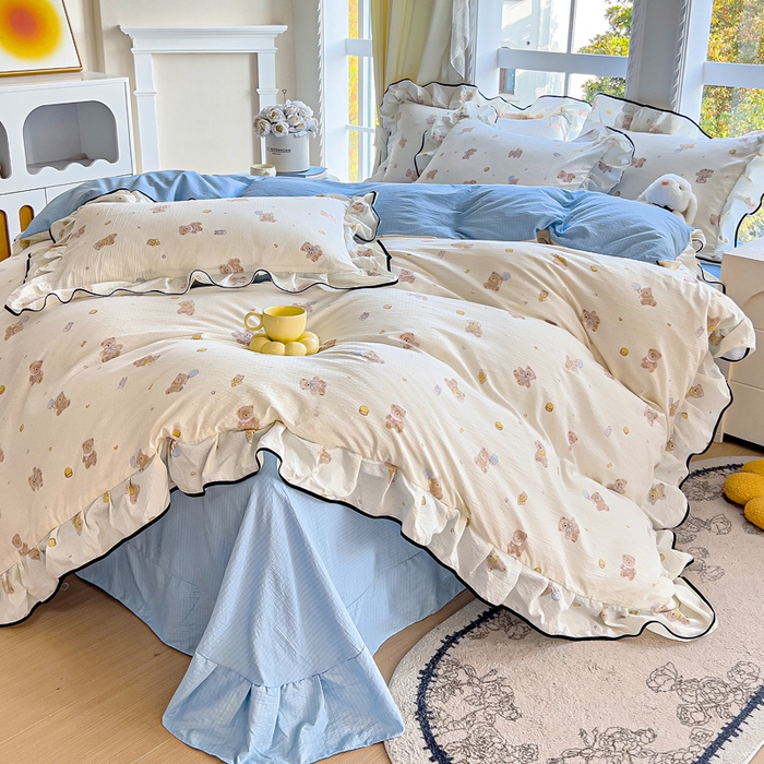 91家纺网 家纺一手货源 找家纺 找底底家纺 2026新款A类泡泡棉双层纱四件套花边夏被四件套 熊仔