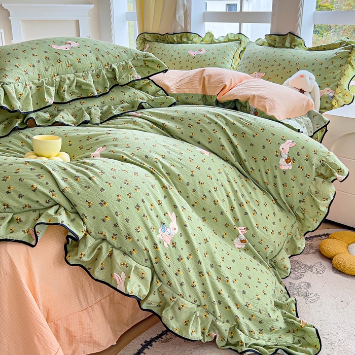 91家纺网 家纺一手货源 找家纺 找底底家纺 2026新款A类泡泡棉双层纱四件套花边夏被四件套 青橘兔