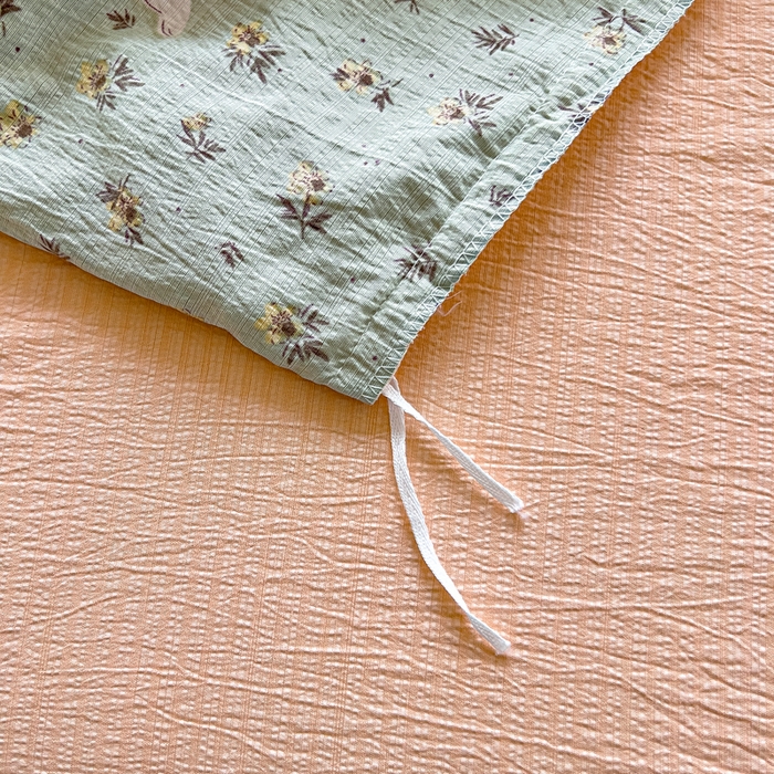 91家纺网 家纺一手货源 找家纺 找底底家纺 2026新款A类泡泡棉双层纱四件套花边夏被四件套 青橘兔