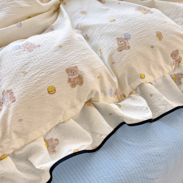 91家纺网 家纺一手货源 找家纺 找底底家纺 2026新款A类泡泡棉双层纱四件套花边夏被四件套 熊仔