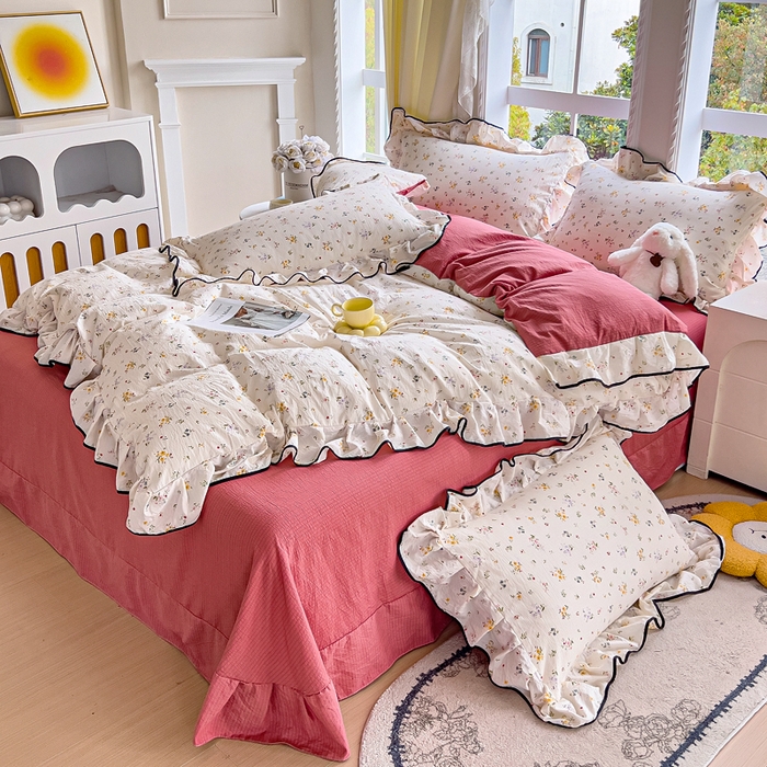 91家纺网 家纺一手货源 找家纺 找底底家纺 2026新款A类泡泡棉双层纱四件套花边夏被四件套 花沐