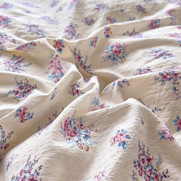 91家纺网 家纺一手货源 找家纺 找底底家纺 2026新款A类泡泡棉双层纱四件套花边夏被四件套 红豆蔻