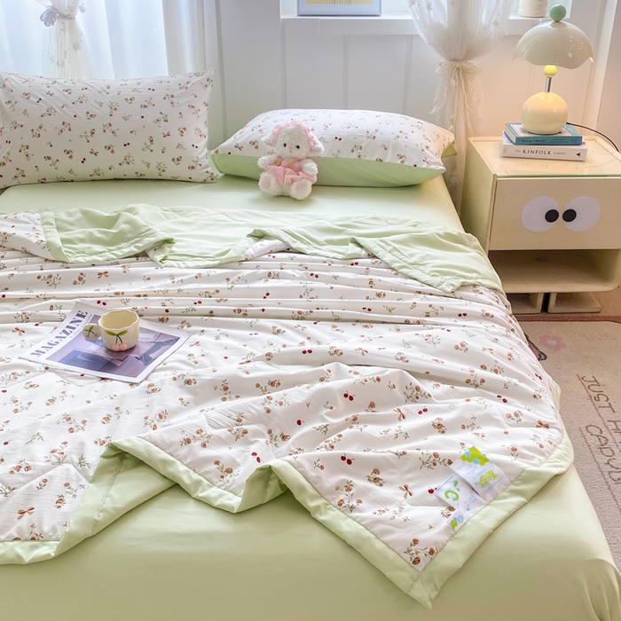 91家纺网 家纺一手货源 找家纺 欧雅搁家纺 2026新款凉感丝滑小冰被夏被夏凉被空调被 甜莓倚香