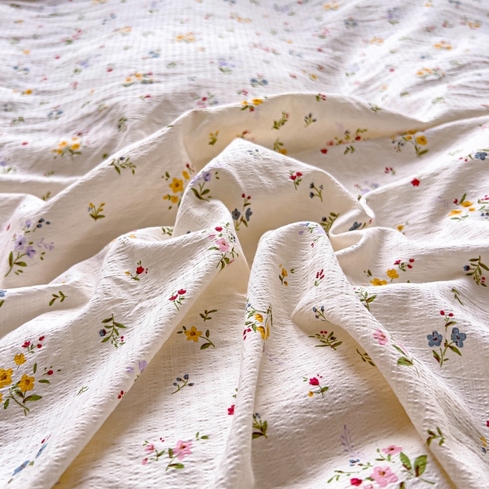 91家纺网 家纺一手货源 找家纺 找底底家纺 2026新款A类泡泡棉双层纱四件套花边夏被四件套 花沐