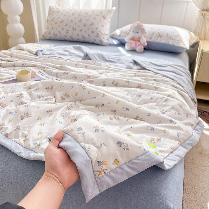 91家纺网 家纺一手货源 找家纺 欧雅搁家纺 2026新款凉感丝滑小冰被夏被夏凉被空调被 甜蜜果枝