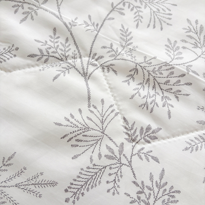 91家纺网 家纺一手货源 找家纺 欧雅搁家纺 2026新款凉感丝滑小冰被夏被夏凉被空调被 雪松之境