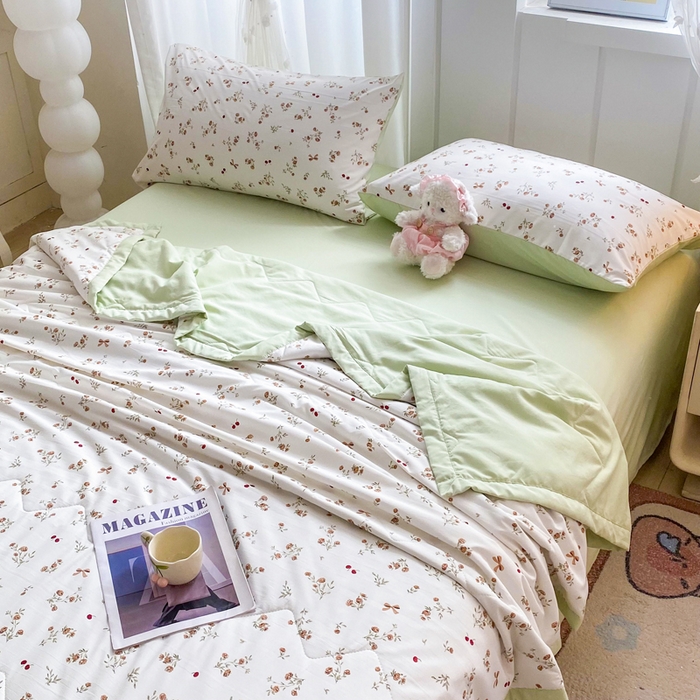 91家纺网 家纺一手货源 找家纺 欧雅搁家纺 2026新款凉感丝滑小冰被夏被夏凉被空调被 甜莓倚香