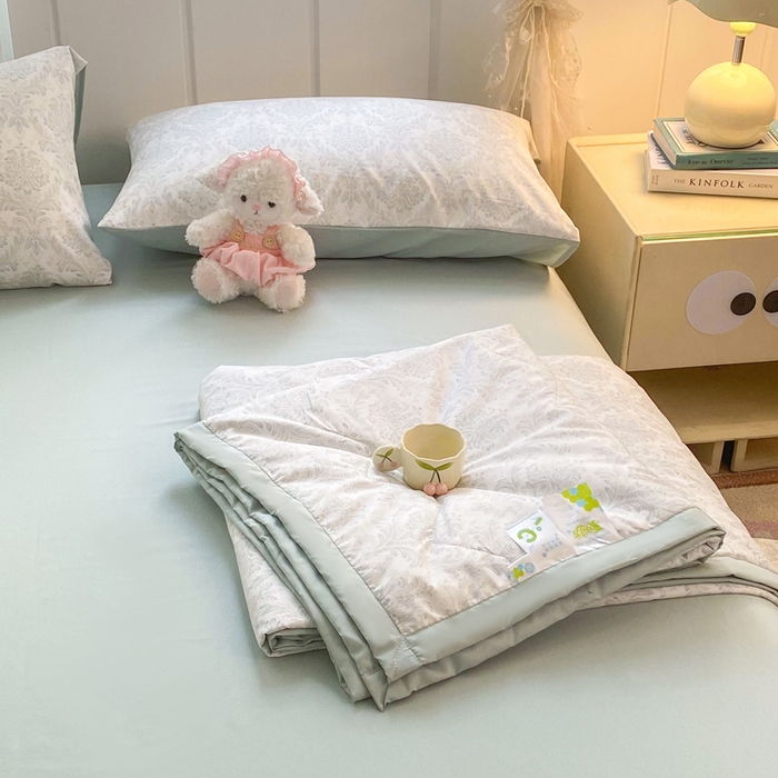 91家纺网 家纺一手货源 找家纺 欧雅搁家纺 2026新款凉感丝滑小冰被夏被夏凉被空调被 绿意丛生