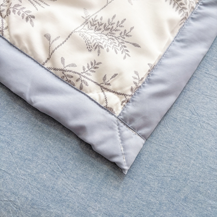 91家纺网 家纺一手货源 找家纺 欧雅搁家纺 2026新款凉感丝滑小冰被夏被夏凉被空调被 雪松之境