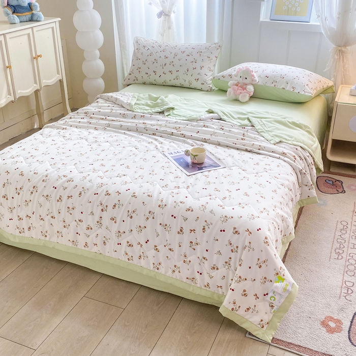 91家纺网 家纺一手货源 找家纺 欧雅搁家纺 2026新款凉感丝滑小冰被夏被夏凉被空调被 甜莓倚香