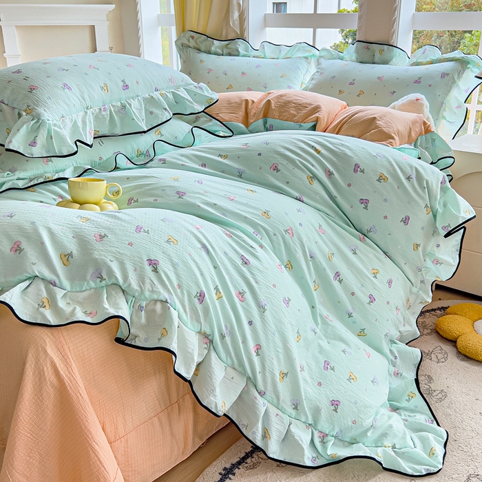 91家纺网 家纺一手货源 找家纺 找底底家纺 2026新款A类泡泡棉双层纱四件套花边夏被四件套 小樱桃